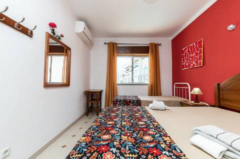 MORADIA - PRÉDIO - COM VARIOS APARTAMENTOS - PISCINA - EM MANTA ROTA - VILA NOVA DE CACELA - VRSA - ALGARVE