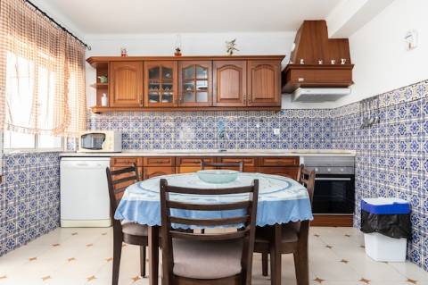 MORADIA - PRÉDIO - COM VARIOS APARTAMENTOS - PISCINA - EM MANTA ROTA - VILA NOVA DE CACELA - VRSA - ALGARVE