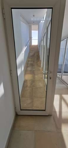 Moradia totalmente renovada com muita luz natural devido á sua original arquitetura no Carvoeiro!!!