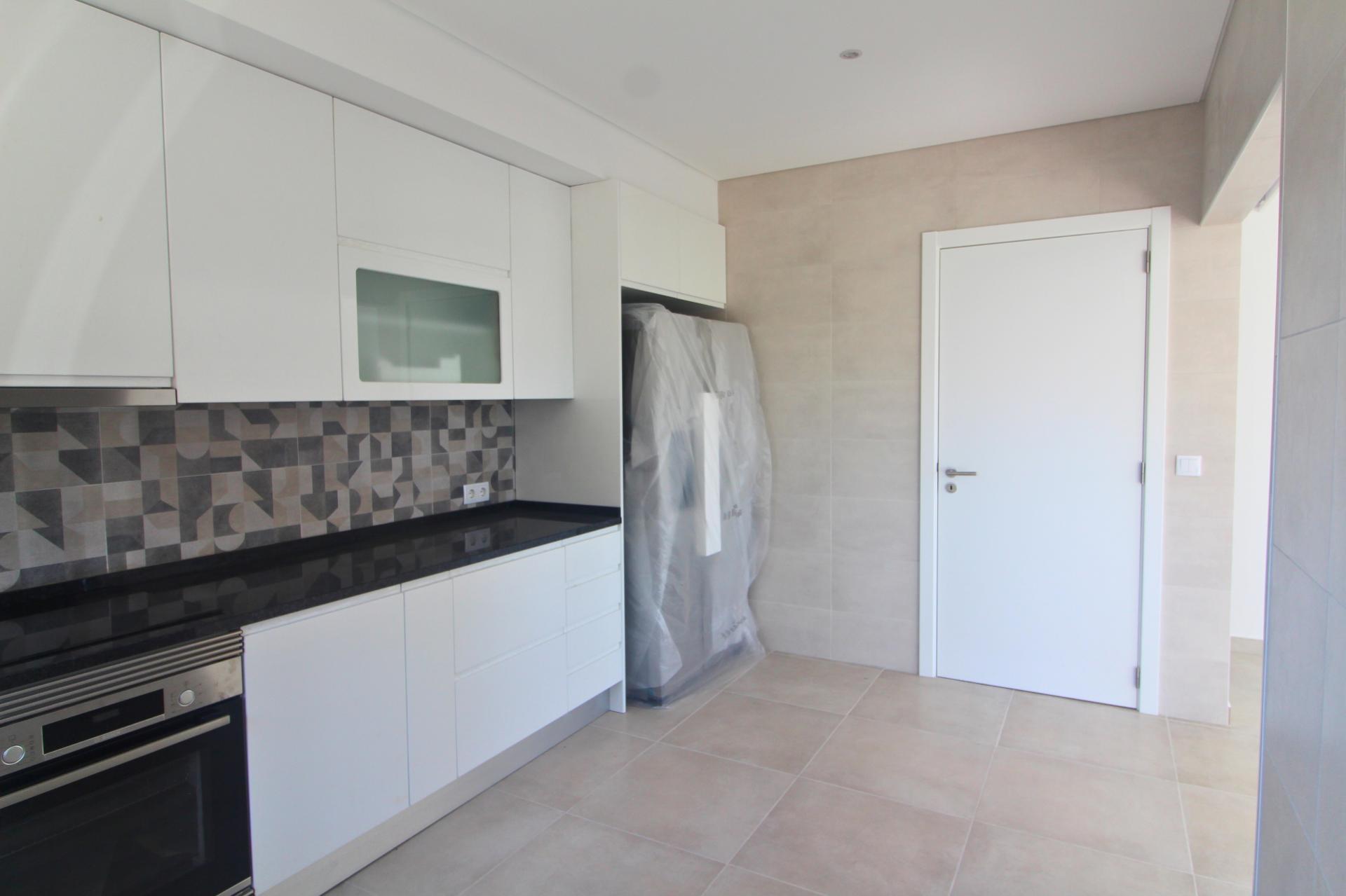 Apartamento T4, top floor, Tavira