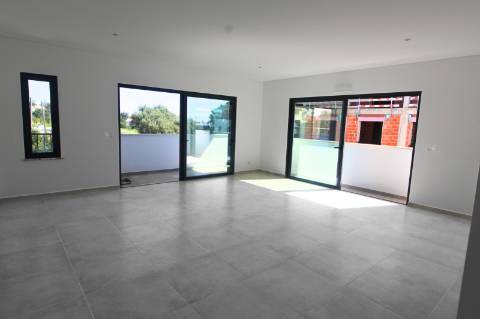 Apartamento T4, top floor, Tavira