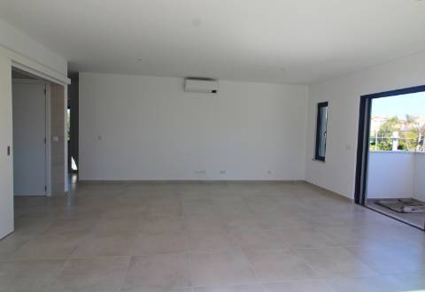 Apartamento T4, top floor, Tavira