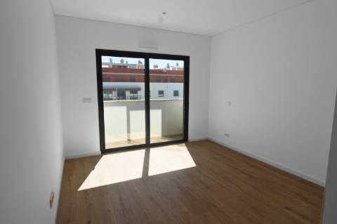 Apartamento T4, top floor, Tavira