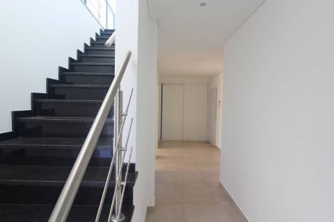 Apartamento T4, top floor, Tavira