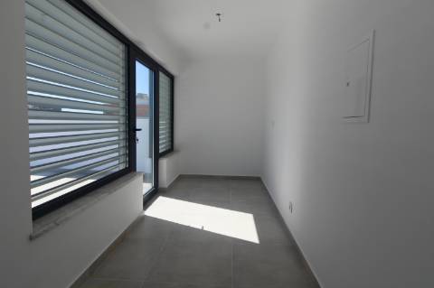 Apartamento T4, top floor, Tavira
