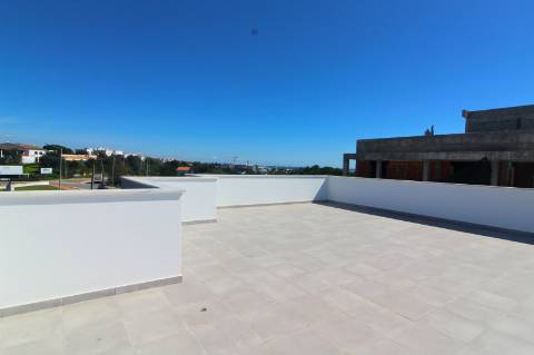 Apartamento T4, top floor, Tavira