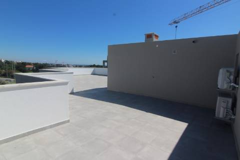Apartamento T4, top floor, Tavira