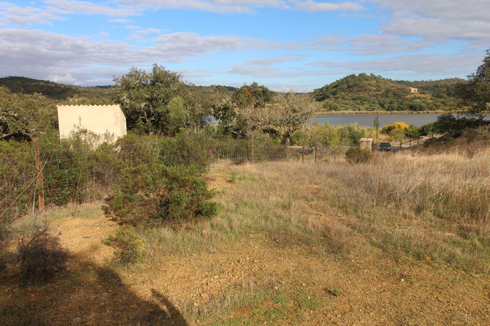 Terreno Rústico com 3230m2 e vista rio,para venda.