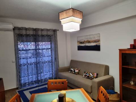 Apartamento em Altura para Arrendamento de 15 de Setembro a 16 de Junho.