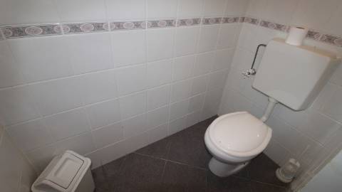 Estabelecimento para Comércio com 80 m2 na baixa de Olhão