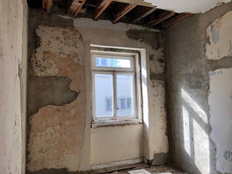 Prédio com 7 apartamentos para remodelar na Encosta do Castelo , Lisboa