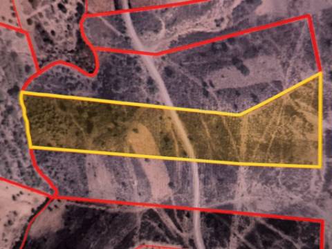 TERRENO COM 15.880 M2 - COM ÁGUA - COM POSSIBILIDADE DE CONSTRUÇÃO DE APOIO AGRICOLA - ALTURA - CASTRO MARIM - ALGARVE