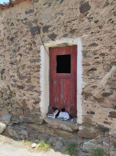 CASA DE ALDEIA EM PEDRA - CERRO DA VINHA - ALCOUTIM - ALGARVE