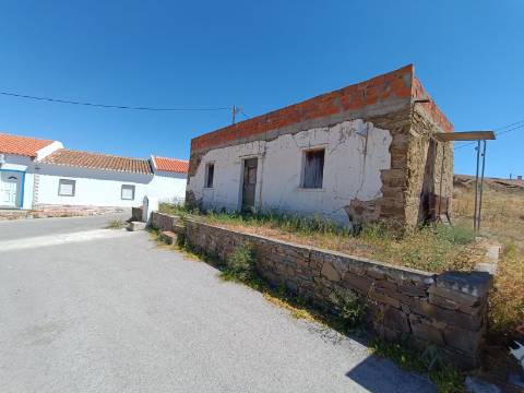 MORADIA ISOLADA - COM TERRENO - NA SENTINELA EM CASTRO MARIM - ALGARVE