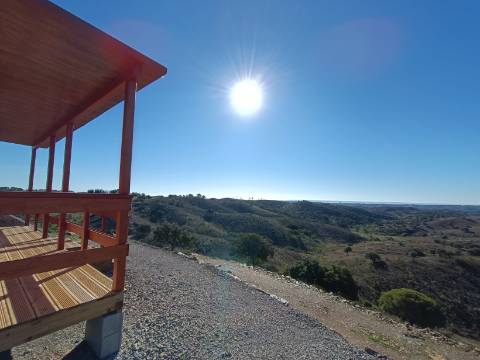 TERRENO COM 12.720 M2 - VISTA MAR - COM ARVORES - REGA - BOMBA E PAINEIS SOLARES - CAMPEIROS - CASTRO MARIM - ALGARVE