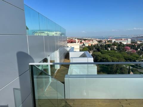 T4 de Luxo - Restelo