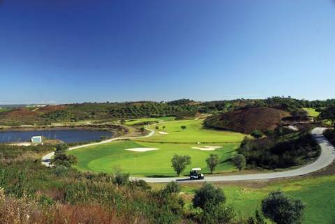 (GOLDEN VISA) Moradia de tipologia V3 de sonho num aldeamento no Campo de Golf de Castro Marim