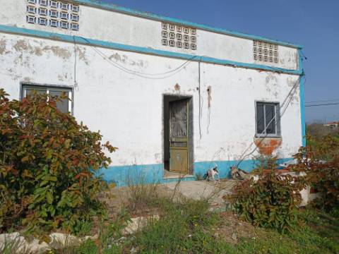 MORADIA TÉRREA - COM TERRENO DE 11.820 M2 - COM POMAR - RIO SECO - CASTRO MARIM - ALGARVE