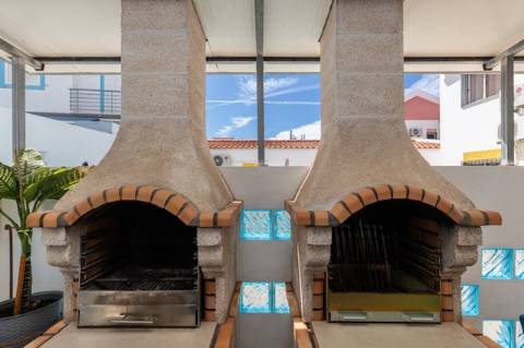 Exclusivo Edifício com 8 Apartamentos em Manta Rota, Algarve