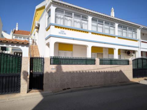 Exclusivo Edifício com 8 Apartamentos em Manta Rota, Algarve