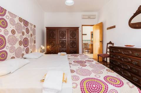 Exclusivo Edifício com 8 Apartamentos em Manta Rota, Algarve