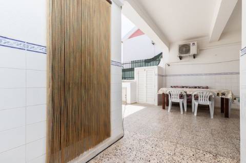 Exclusivo Edifício com 8 Apartamentos em Manta Rota, Algarve