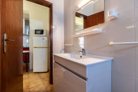Exclusivo Edifício com 8 Apartamentos em Manta Rota, Algarve