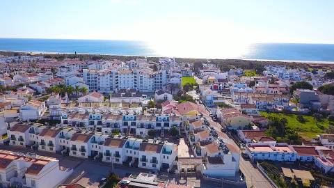 Exclusivo Edifício com 8 Apartamentos em Manta Rota, Algarve
