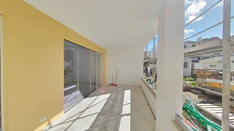 Apartamento T2 com um terraço de 29.30 m2 em Lagos