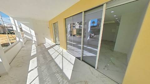 Apartamento T2 com um terraço de 29.30 m2 em Lagos