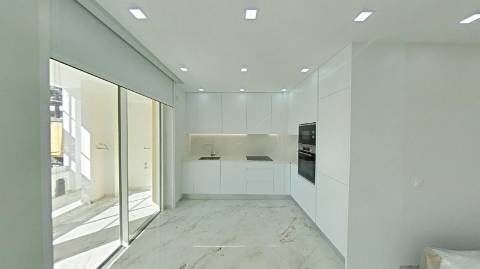 Apartamento T2 com um terraço de 29.30 m2 em Lagos