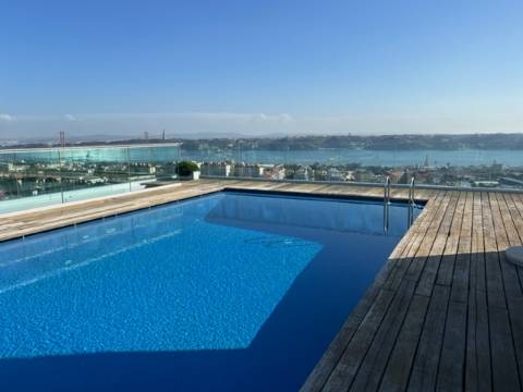 T4 de Luxo - Restelo
