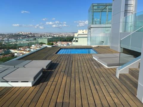 T4 de Luxo - Restelo