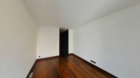 T4 de Luxo - Restelo