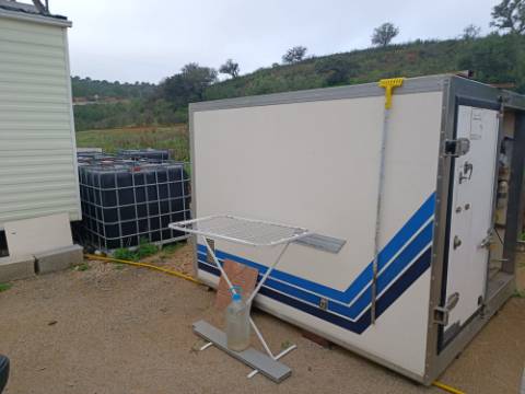 TERRENO RÚSTICO COM 720 M2 - COM SOLAR - BOMBAS - DEPOSITO DE ÁGUA - COM AMOVÍVEL - ALCARIAS GRANDES - CASTRO MARIM - ALGARVE