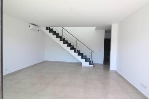 Apartamento T4, top floor, Tavira