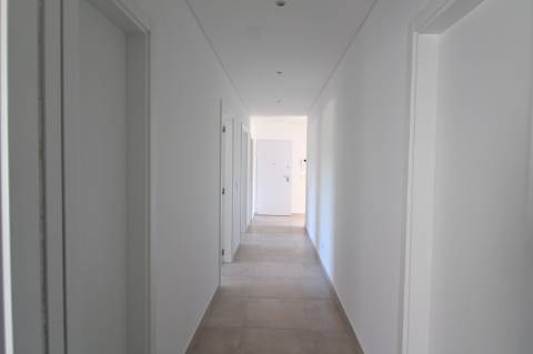 Apartamento T4, top floor, Tavira
