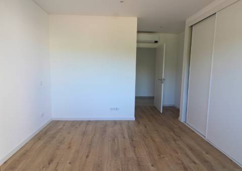 Apartamento T4, top floor, Tavira