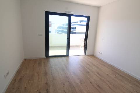 Apartamento T4, top floor, Tavira