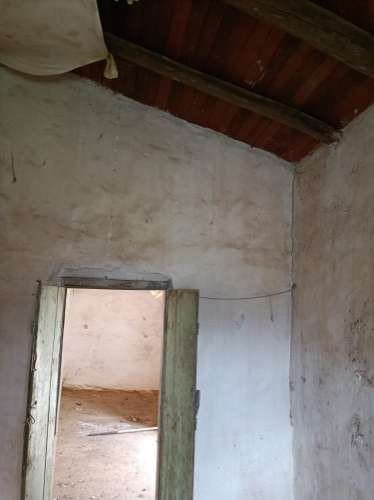 MORADIA ISOLADA EM RUÍNAS, PARA RECUPERAR COM TERRENO DE 1.560 M2 - AMPLIAR A 250 M2 - COM GARAGEM - PISCINA - ALCARIAS GRANDES - ALGARVE