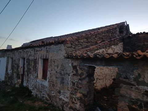 MORADIA T3 - COM SUITE - COM PROJECTO APROVADO - RECONSTRUIR - ALCARIAS GRANDES - CASTRO MARIM - ALGARVE