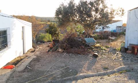 Excelente oportunidade! terreno urbano com 7.880m2 em Portela Alta de Cima, Odeleite.
