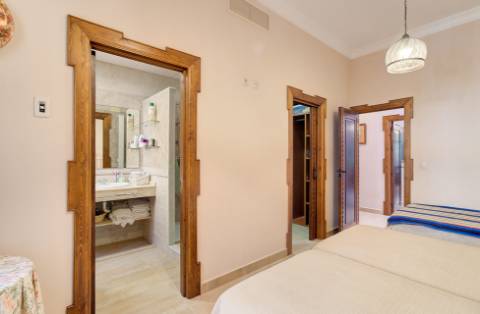 Moradia Térrea de 4 Quartos com 2ha em Local Privilegiado