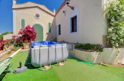 Moradia Térrea de 4 Quartos com 2ha em Local Privilegiado