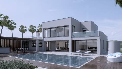 Moradia Isolada em construção com 4 suites de R/C e 1º piso com piscina e logradouro, garagem para 2 carros