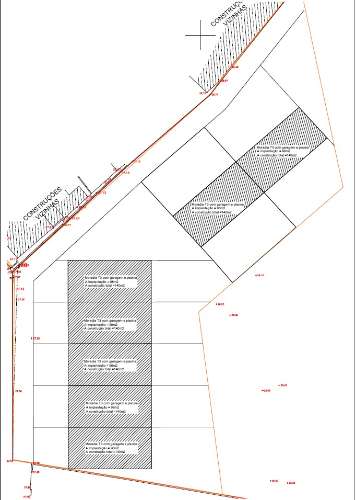 Moradia tradicional para venda em quinta junto a núcleo urbano, com a possibilidade de construção de 7 moradias com piscina