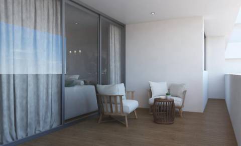 Apartamento T1 com 93 m2, varandas de 17m2 e terraço de 8,20m2