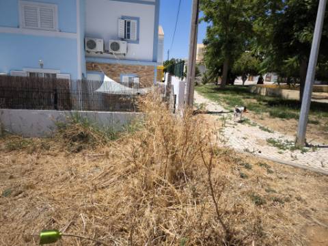 TERRENO URBANO COM 1720 M2 - PARA CONSTRUÇÃO - MORADIAS PREDIO - MANTA ROTA - VILA NOVA DE CACELA - VRSA