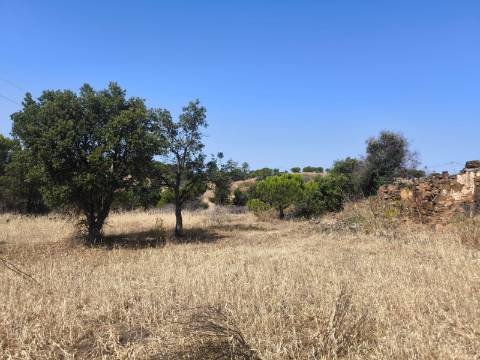 RUINA COM TERRENO - COM PIP APROVADO PARA MORADIA T3 COM PISCINA - VISTA MAR - VILA NOVA DE CACELA - VRSA - ALGARVE