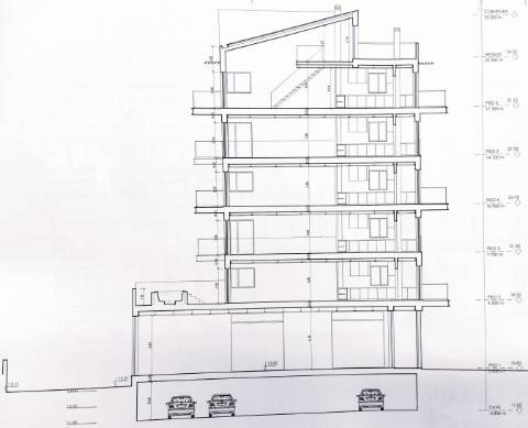 Lote para prédio com projeto aprovado - 20 apartamentos - Olhão